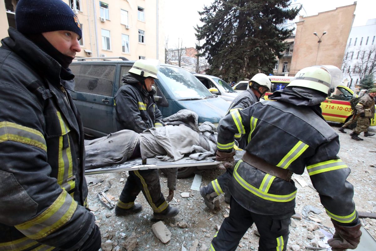 Розбомблені лікарні та зруйновані квартири: картування випадків шкоди цивільним в Україні